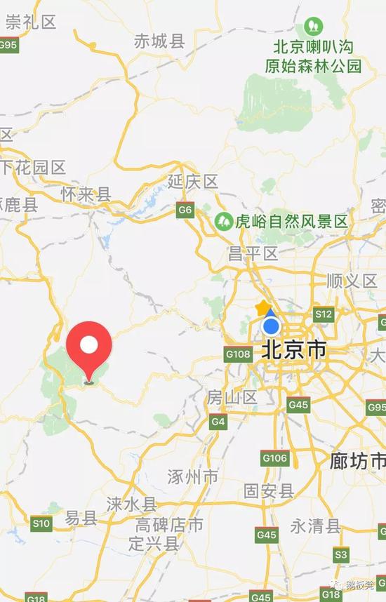 当天凌晨4点,用星图软件star walk 2看到的银河是这样: