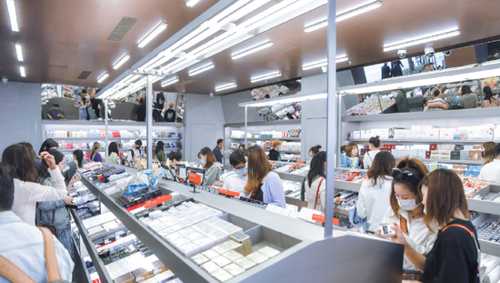 HARMAY话梅门店,图源HARMAY话梅官网
