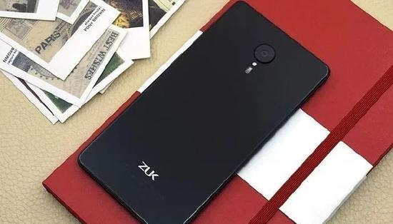 摩托罗拉手机，图源摩托罗拉官微