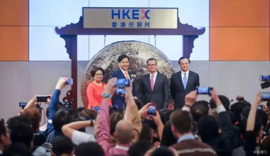小米IPO。小米集团是港交所实施上市新规以来首家上市的新经济公司。图片来源:香港交易所
