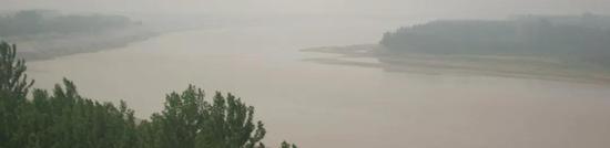 王景选择的最佳黄河出海口在山东利津县，与现在的出海口十分接近