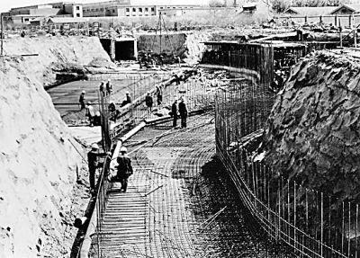 20世纪80年代,建设中的北京正负电子对撞机(图片来源:http://news.sciencenet.cn/htmlnews/2018/11/420228.shtm)