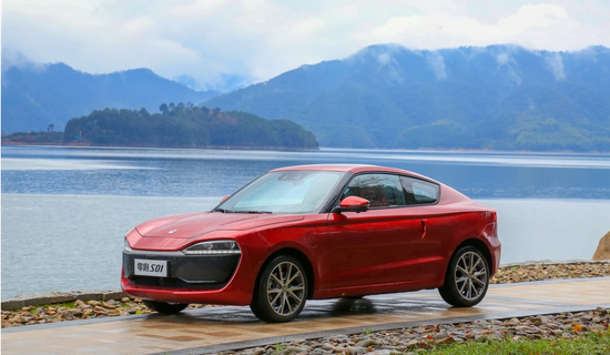 图2：寄予厚望的零跑S01，资料来源：网络