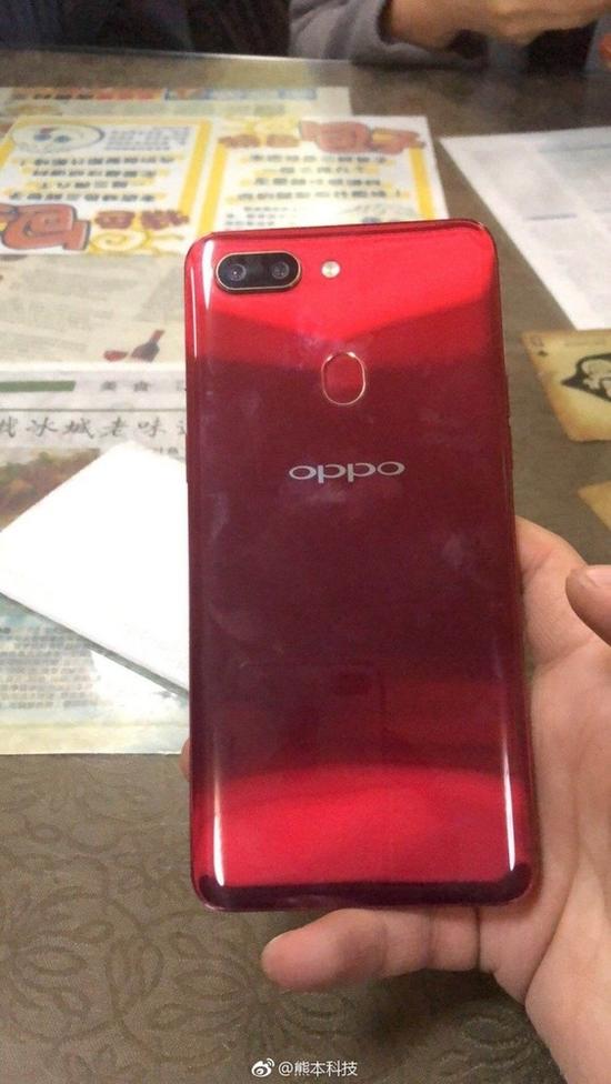 OPPO R15梦境红版抢先上手 渐变色设计你喜欢吗