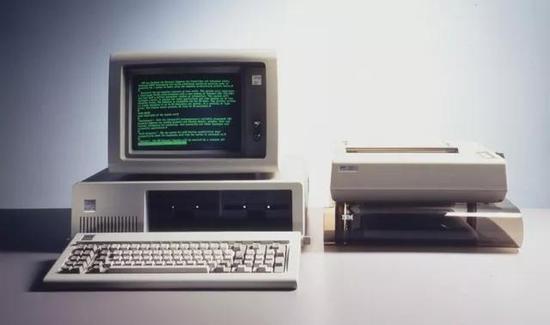 全球首台个人电脑IBM Model 5150(图片来自互联网)
