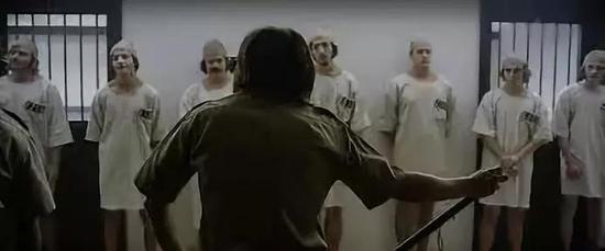 斯坦福监狱实验影响巨大，曾被改编为电影。