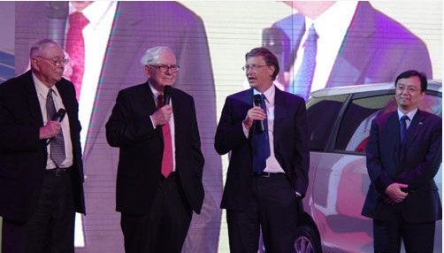 2010年芒格、巴菲特、比尔盖茨、比亚迪合影&nbsp;