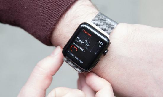 Apple Watch将迎首次设计变更：屏更大边框变细