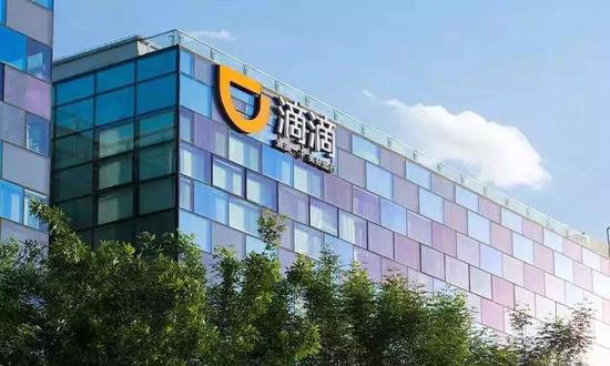 pocbet娱乐 聚焦拆违透绿,助力现代泉城 | 雪野打响违建别墅拆除第一枪