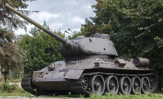 尽管有很多缺点，T-34仍然是世界上最好的坦克