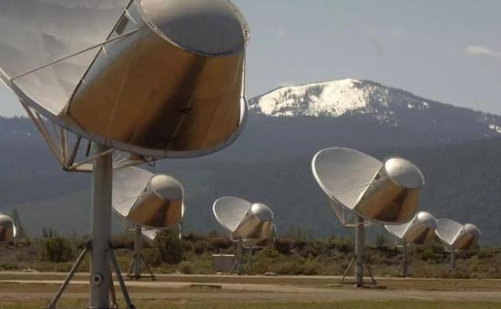Allen Telescope Array （图片来自于Seth Shostak/SETI Institute）