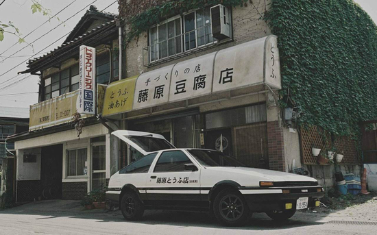 《头文字D》中拓海AE86的发动机为雅马哈提供 来源:头文字D电影
