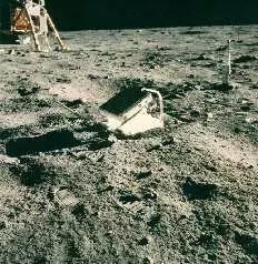 地月距离:月亮距离我们有多远?科学家告诉你到月球要几步 图1 Apollo11反射器阵列