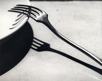 Andre Kertész 拍摄的叉子
