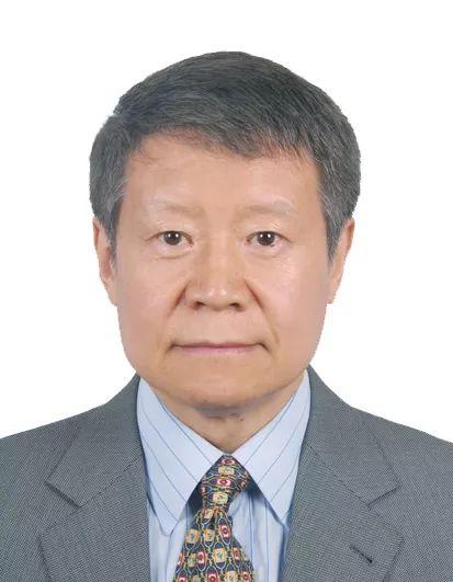 钱颖一被授予首批清华大学文科资深教授