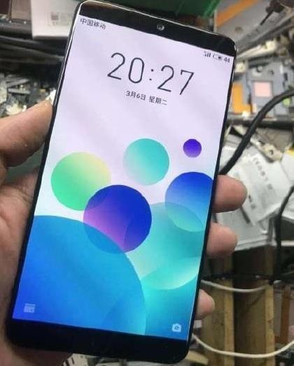 魅族15 Plus真机谍照(图片来自微博)