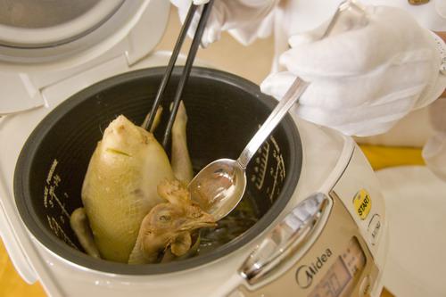 智能电饭煲:传统还是智能新旧电饭煲的区别到底在哪?