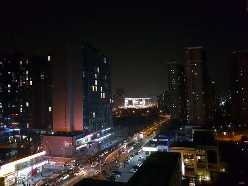 魅蓝S6拍摄 1/33s ISO1600 F/2.0