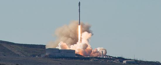 火箭起飞瞬间 来自:SpaceX
