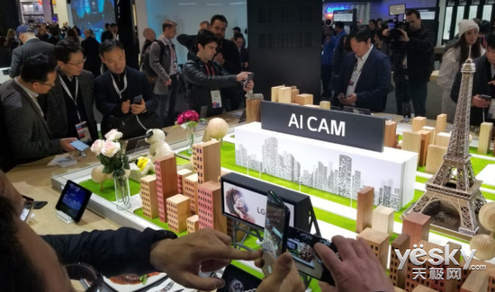 MWC2018:LG V30S ThinQ亮相 人工智能带来