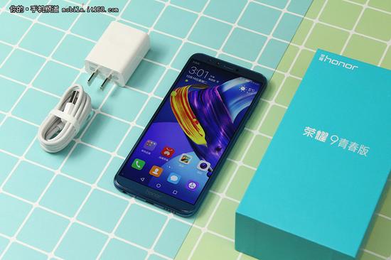 千元高颜值+荣耀首款4摄 荣耀9青春版评测|全