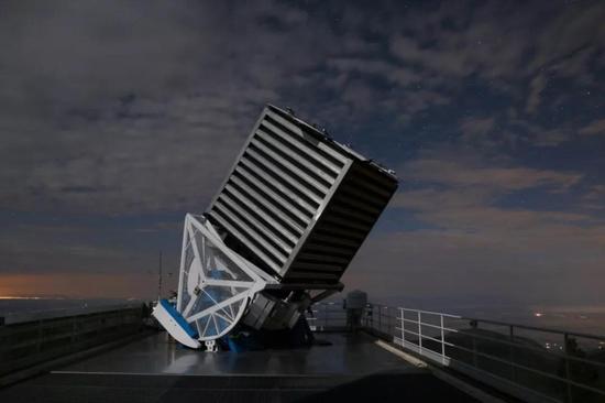 位于美国新墨西哥州的 SDSS 2.5米望远镜
