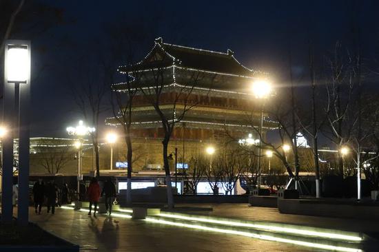 焦距:45mm 光圈:f/5.6 ISO感光度:6400