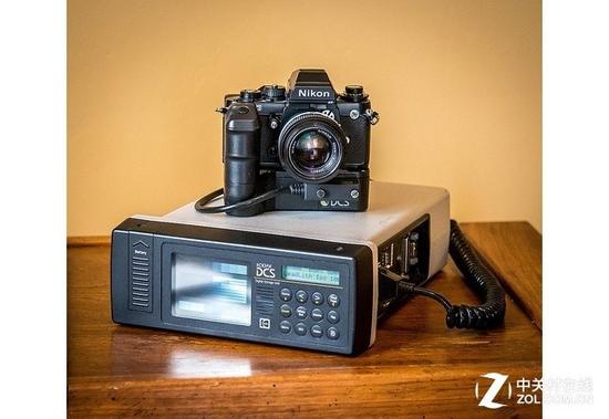 1991年真正意义上的数码单反相机柯达DSC 100问世