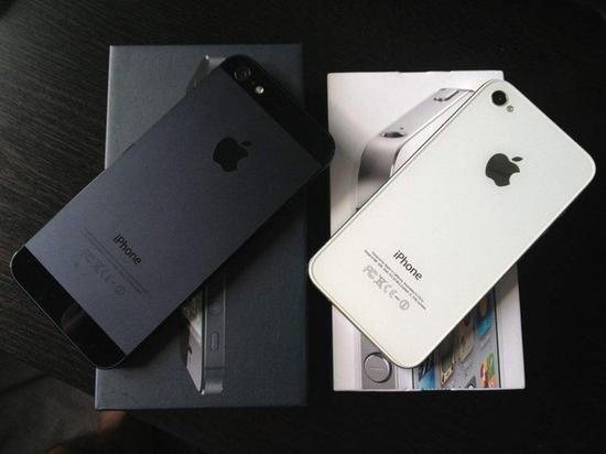 从iPhone 5开始，苹果开始采用金属材质机身