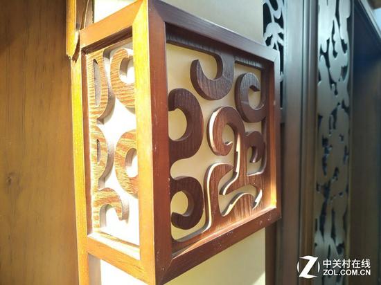 全面屏时代的视野霸主 YOTA3墨知版对比中兴