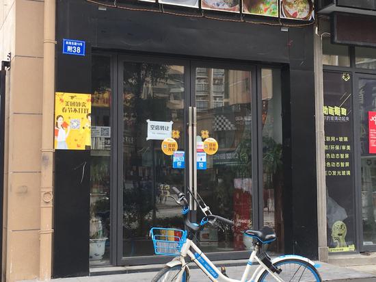 这张照片可能是五线小城的现状写照