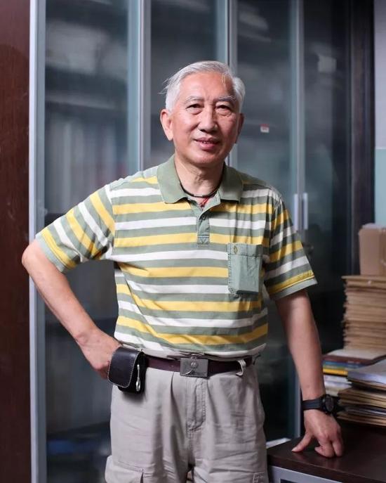 钱颖一被授予首批清华大学文科资深教授