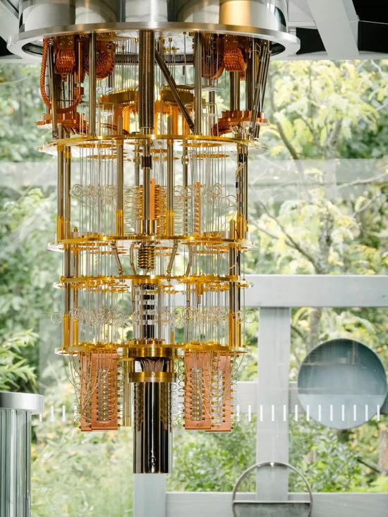 一个 50 量子比特位计算系统的中心结构   Connie Zhou for IBM