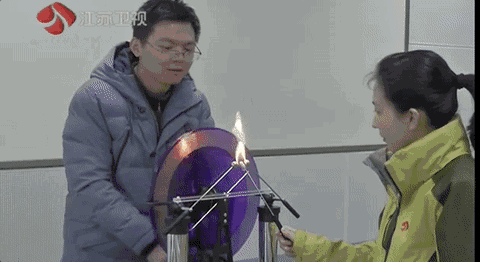 手机加油站:加油站不能用手机?真相竟然如此吓人
