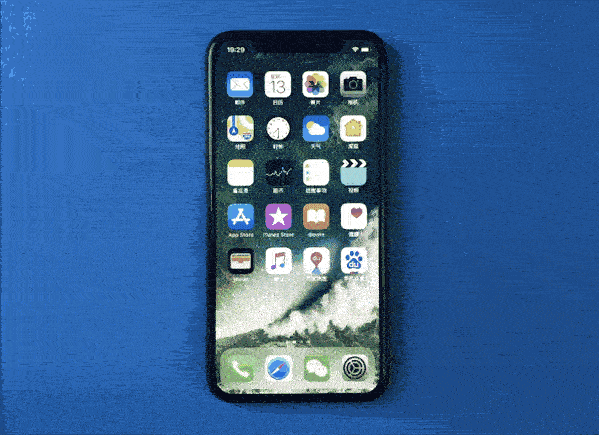 iPhoneX关机:同时长按任意音量键和右侧边键