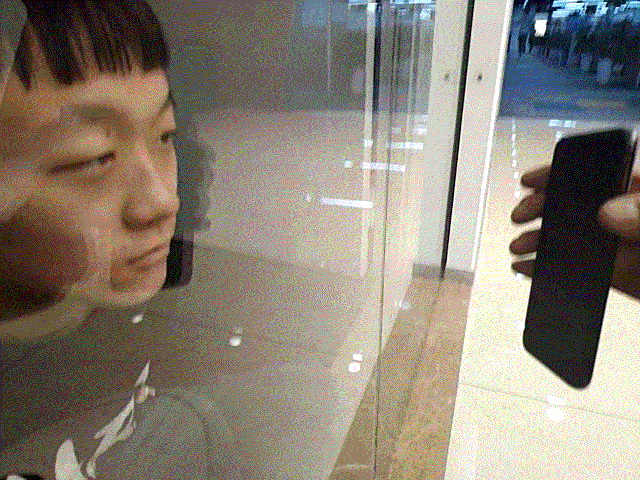 iPhone X玻璃解锁测试
