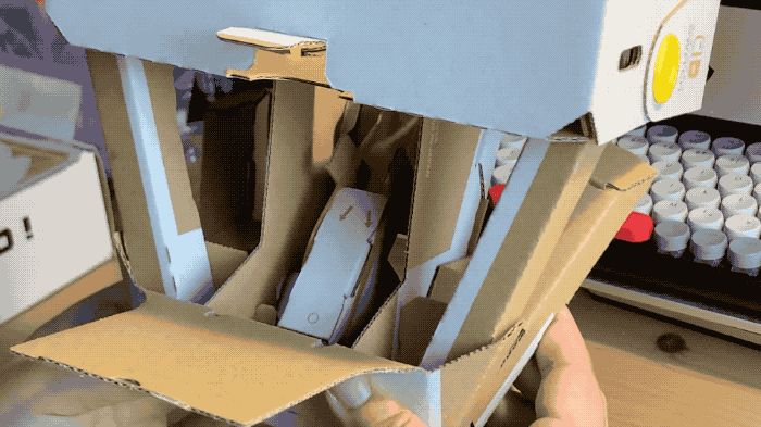 ▲ 用橡皮筋实现各种弹性结构,是 Labo 套件经常使用的手法。
