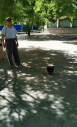 这既是一个陀螺,又是一个发光音响???