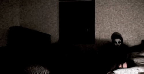 睡眠瘫痪:睡眠瘫痪是否真的有救?超自然现象应如何解释 图源:WiffleGif