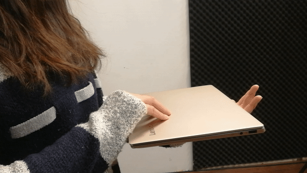 联想IdeaPad 720s托举单手开合测试