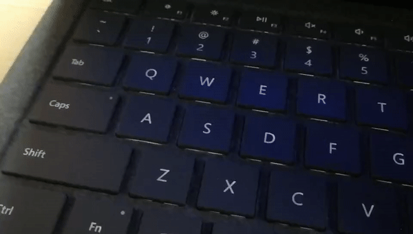Surface Laptop键盘背光调节示意