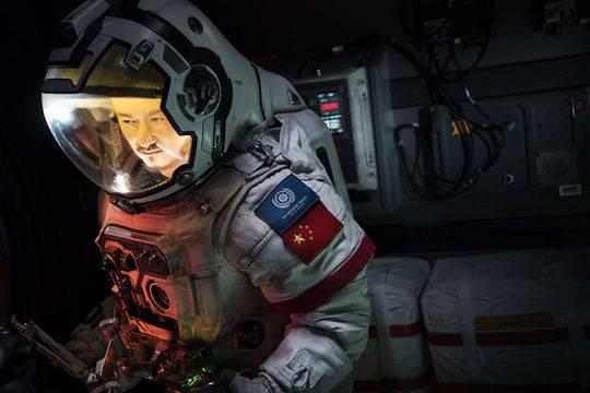 外媒评《流浪地球》:中国电影业终于加入太空