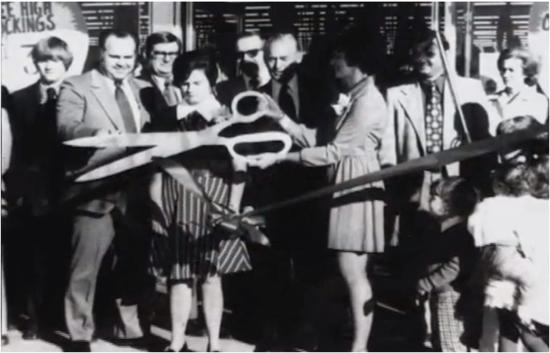 1962年第一家沃尔玛的开业仪式