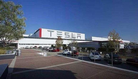 特斯拉公布上海建厂计划 可同时制造电池和电