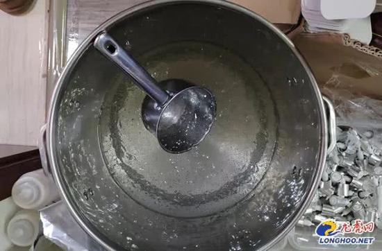 警方查获的制假工具