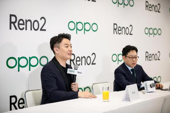 OPPO副总裁、全球营销总裁沈义人和OPPO副总裁、全球销售总裁吴强
