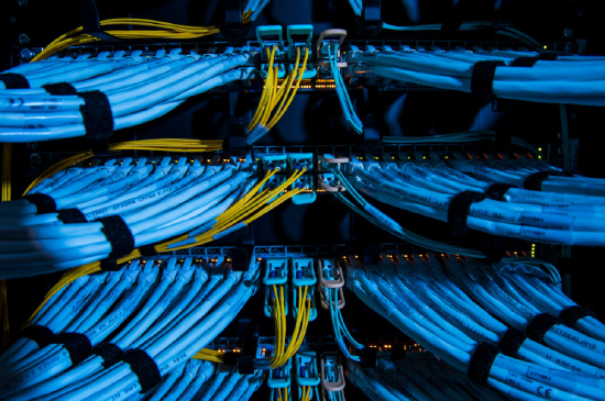 全球数据中心投资首次超过石油支出