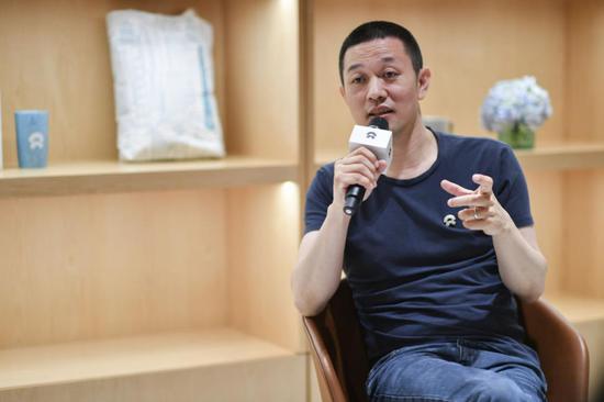 蔚来CEO笑称今年亏的不止51亿 与特斯拉竞争没压力