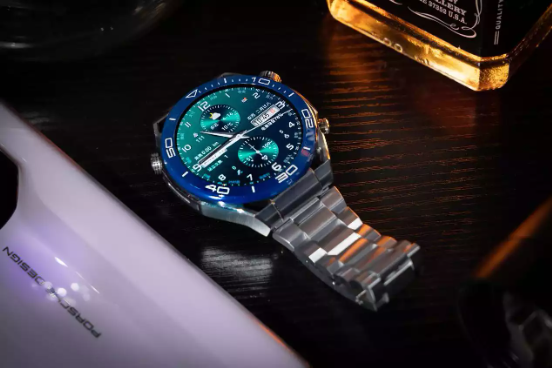 ͨѶʵӳ ΪWATCH Ultimateֱʱ