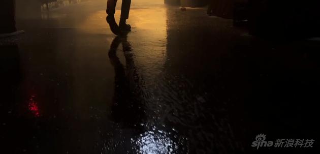 苹果官网展示了一段夜拍视频,画质仿佛是专业机器拍的